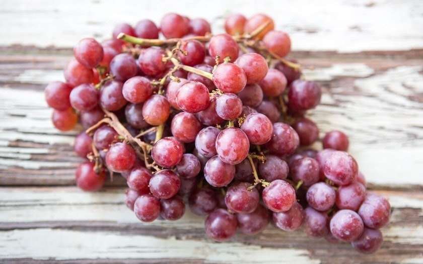 Organic Red Seedless Grapes Information and Facts
