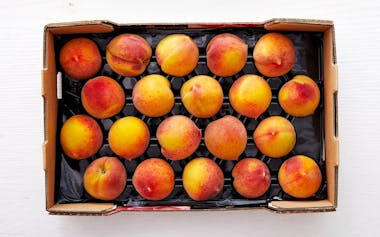 Half Flat of Organic Flavor Crest Yellow Peaches