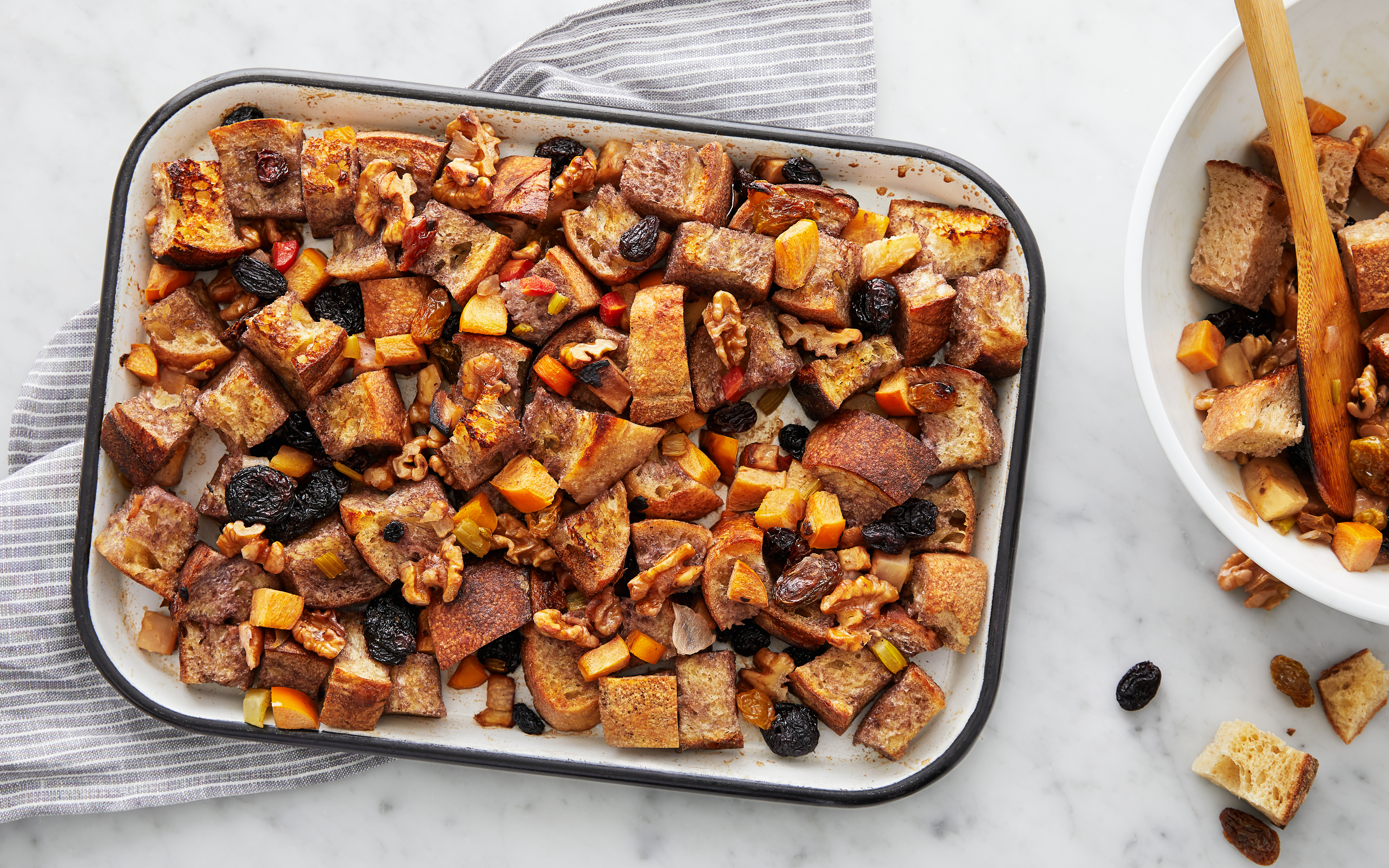 Bread Cubes Traditional Stuffing For Thanksgiving Easy Herb