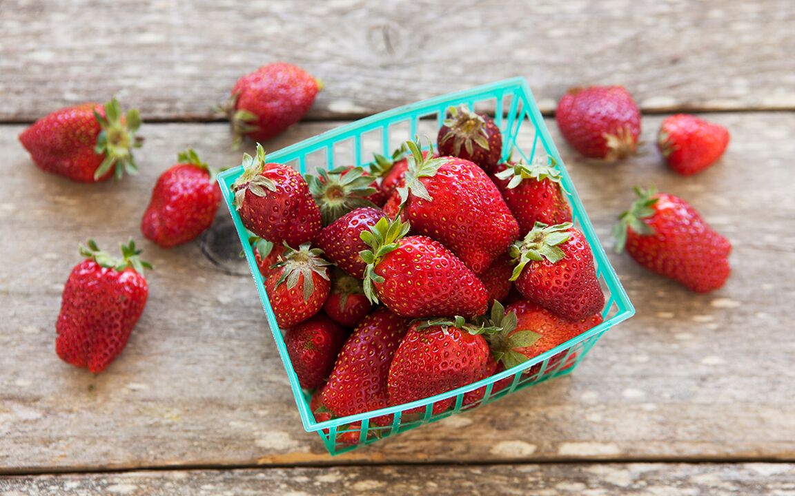 Organic Seascape Strawberries | 1 pint | F.E.E.D. Sonoma | Good Eggs
