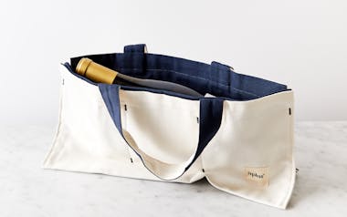 Single Bottle Wine and Picnic Tote - Blackberry
