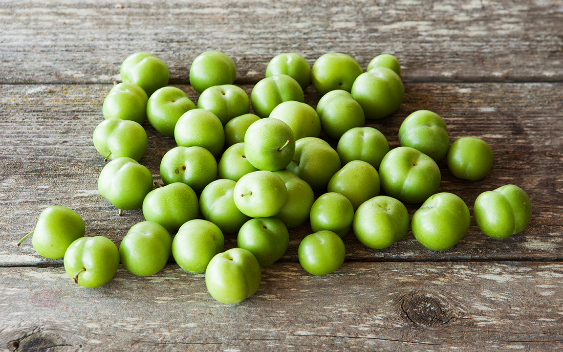 Organic Persian Green Plums (Gojeh Sabz) 1 lb Blossom Bluff