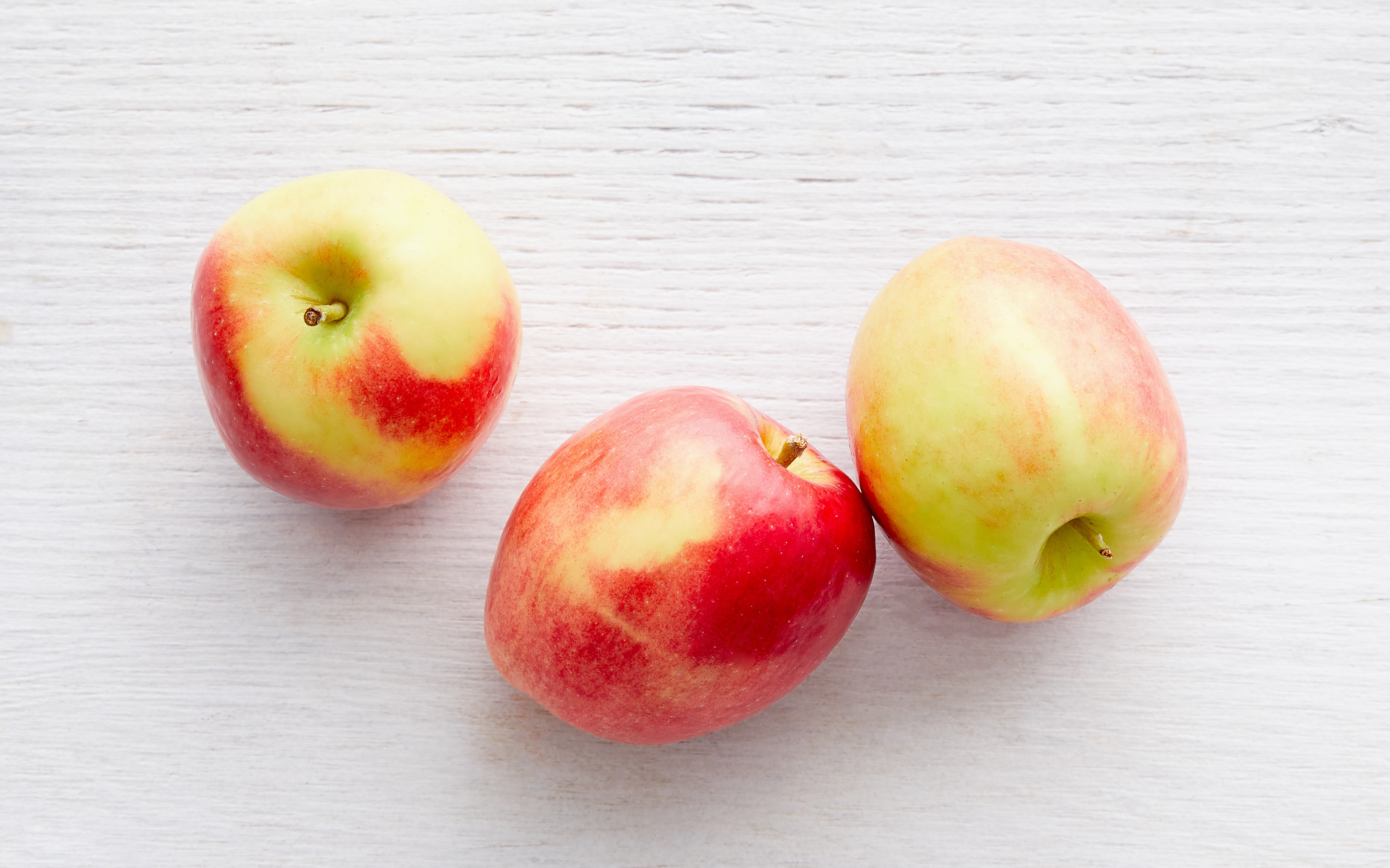 Organic Jazz Apple Trio (New Zealand) 3 count From Our Farmers Good Eggs