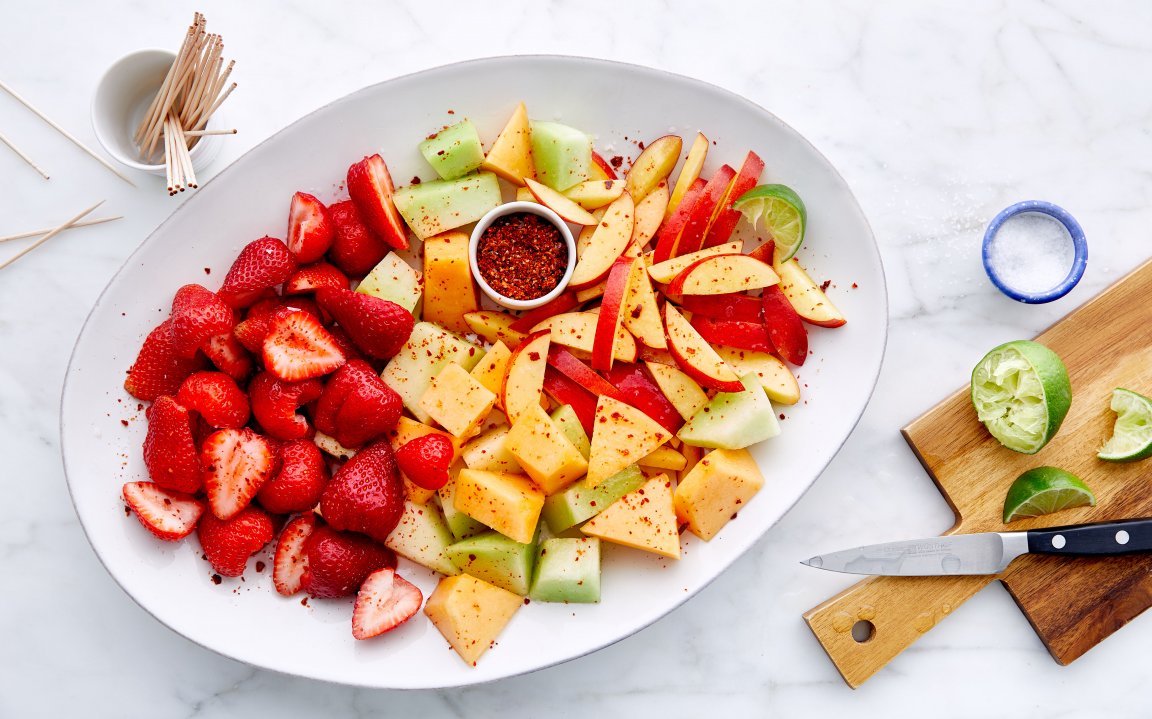 What is store fruit platter meal