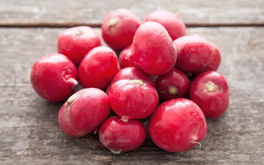Organic Loose Red Radishes 1 lb Lakeside Organic Gardens Good Eggs