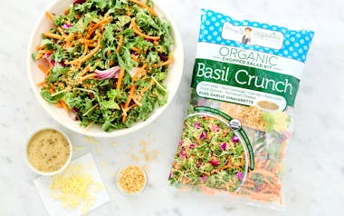 Organic Basil Crunch Chopped Salad Kit