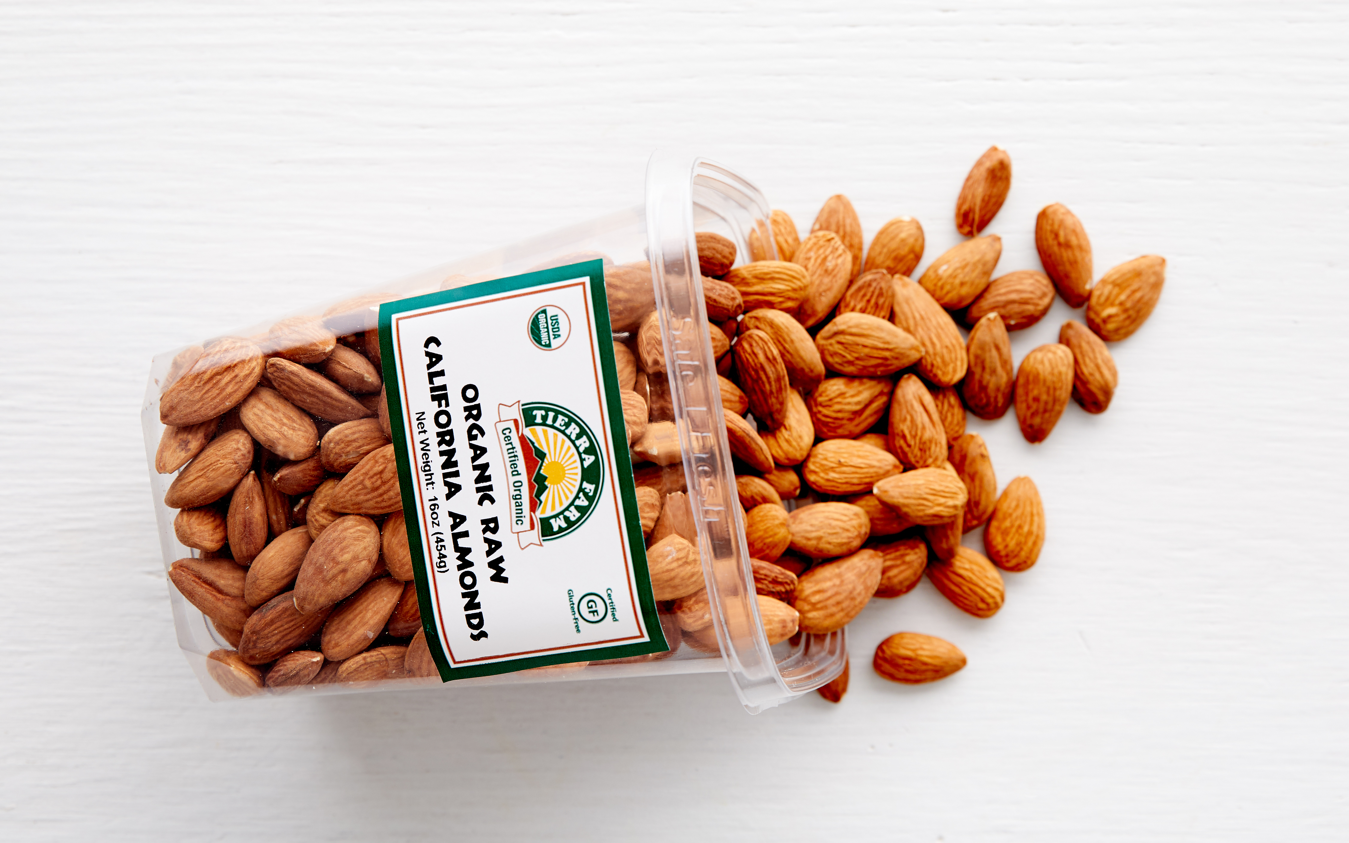 Organic 2024 raw almonds