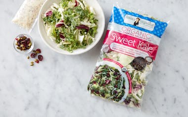 Organic Sweet Kale Chopped Salad Kit 