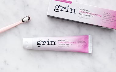 Natural Strengthening Toothpaste