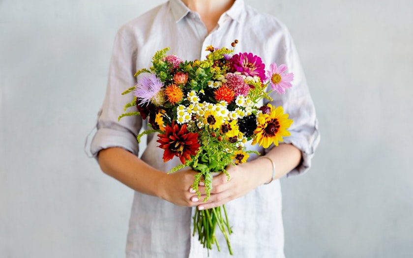 Organic Mixed Seasonal Flower Bouquet Full Belly Farm Sf Bay Good Eggs