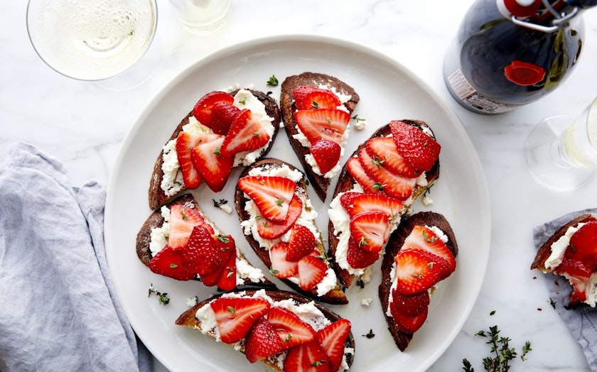 Strawberry Toasts with Fromage Blanc & Thyme Kit